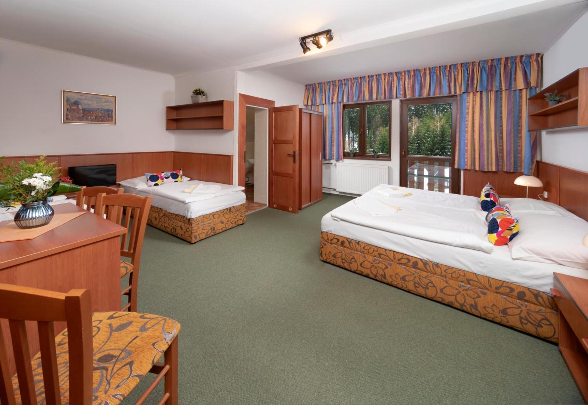 Hotel Maredis Rero Kořenov Buitenkant foto
